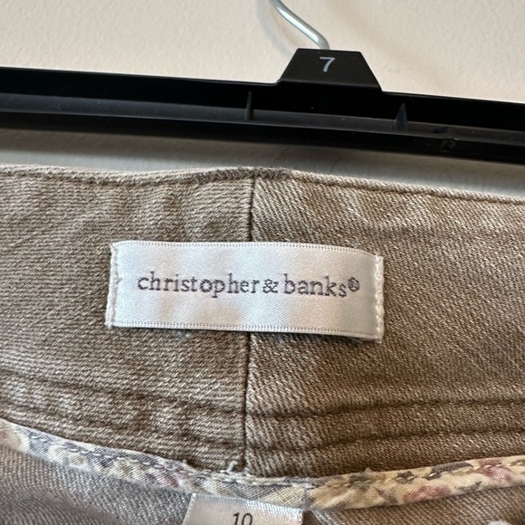 Womens Christopher & Banks jeans 10 - Picture 2 of 3